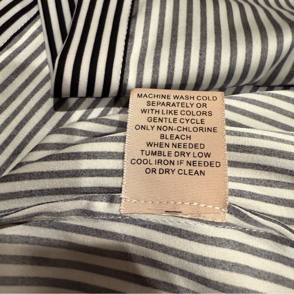 Philosophy Striped Tunic Black and White Pinstripe Blouse High/Low Women’s Large - Picture 13 of 13